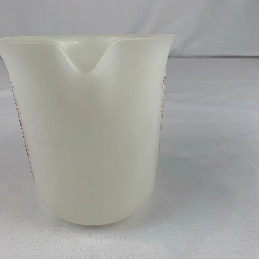 Vtg Tupperware 2 Cup Measuring Pitcher #134-2 Made In USA Red Lettering